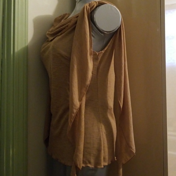 Top - Picture 4 of 7